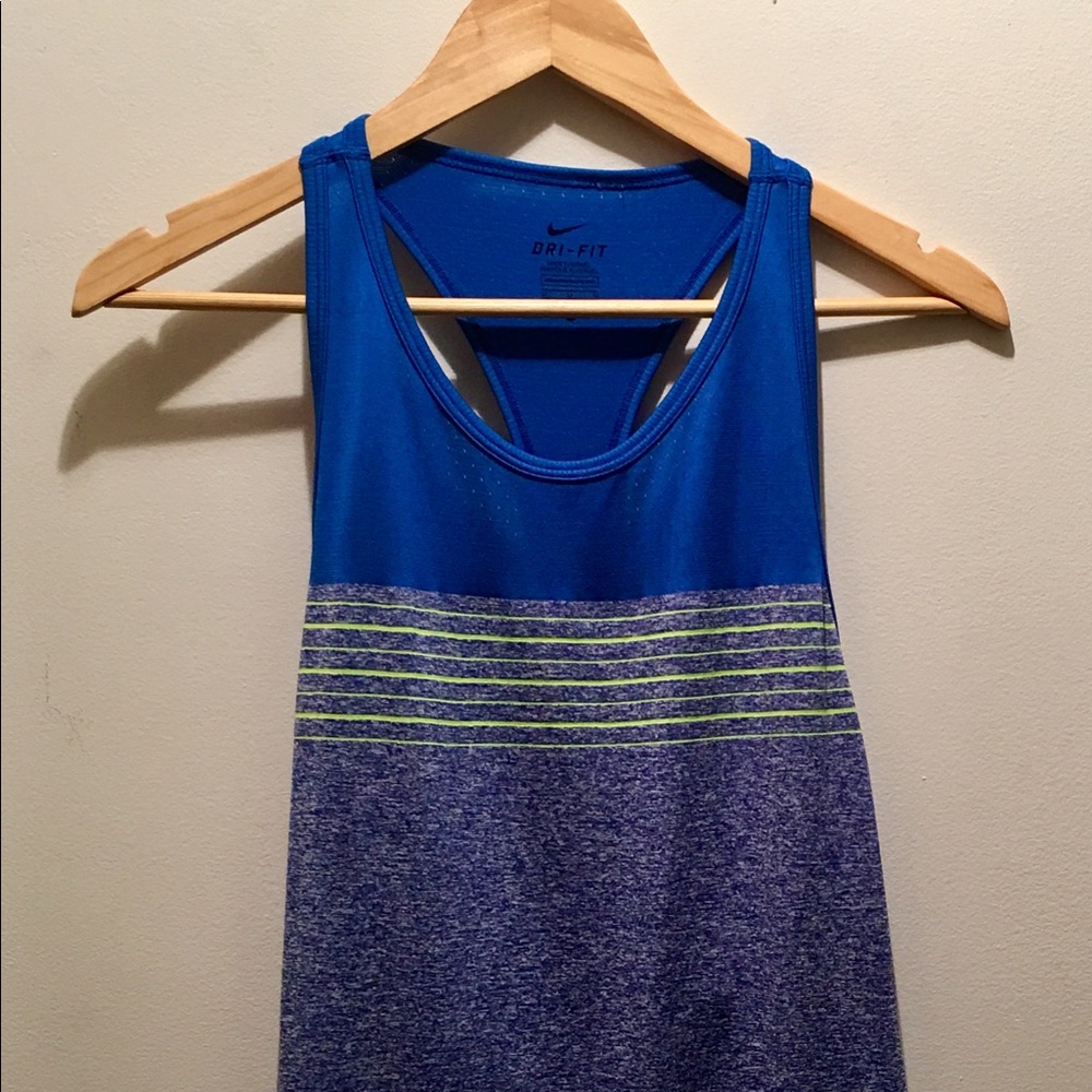 Women's Nike Racerback Tank Medium